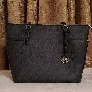 Michael Kors Tote